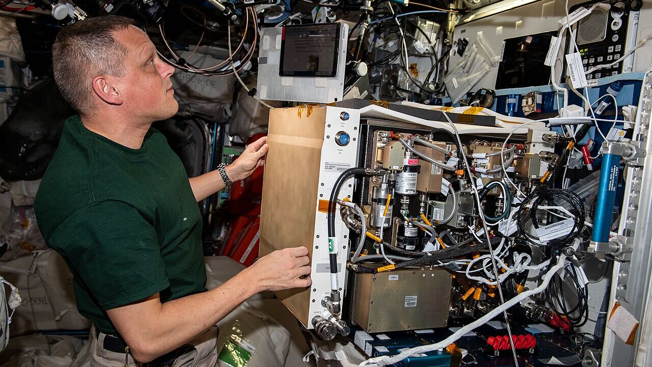 NASA's New Space Biology Awards Put State Universities to Work on Farming and Health Beyond Earth