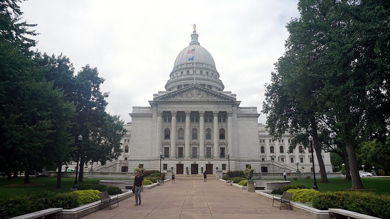 Wisconsin's Governor Race Turns Into a Referendum on Act 10